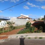 Lote Urbano Jardim Imperial II - Muro em 02 divisas
