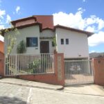 Casa de alto Padrão - Área central de Diamantina - Excelente Vista Definitiva